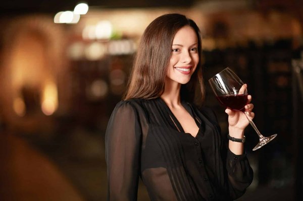 Quelles sont les meilleures pratiques pour une expérience de dégustation de vins rosés dans un bar à vin?